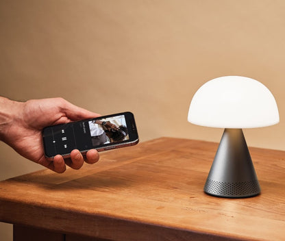 Lexon LED Lampe Bluetooth Speaker!