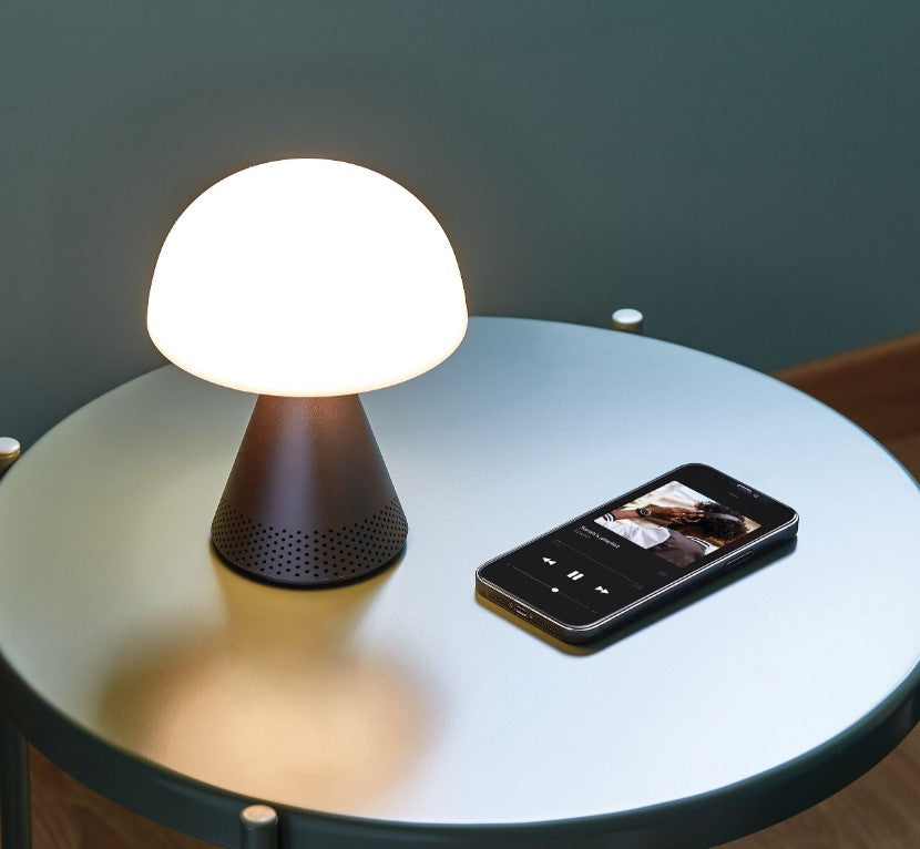 Lexon LED Lampe Bluetooth Speaker!